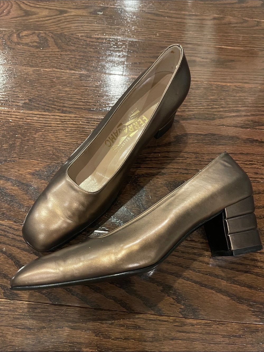 Vintage Ferragamo Bronze Leather Pumps Size 9